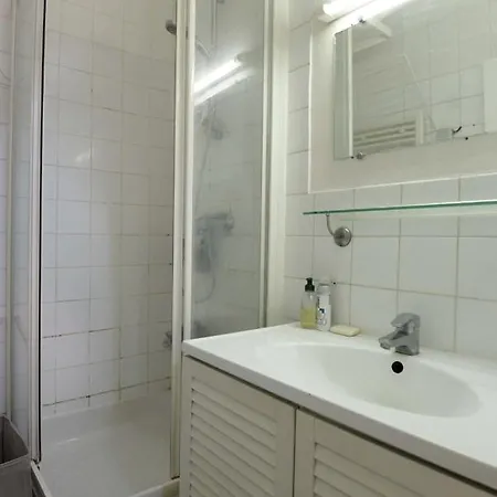 Nice Design Studio In The 11Th In Paris Apartment